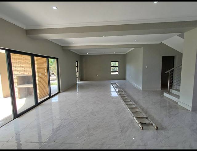 5 BEDROOM HOUSE FOR SALE IN HILTON GARDENS